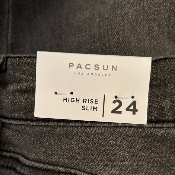 High Rise Slim Fit Flare Jeans - Picture 5 of 5